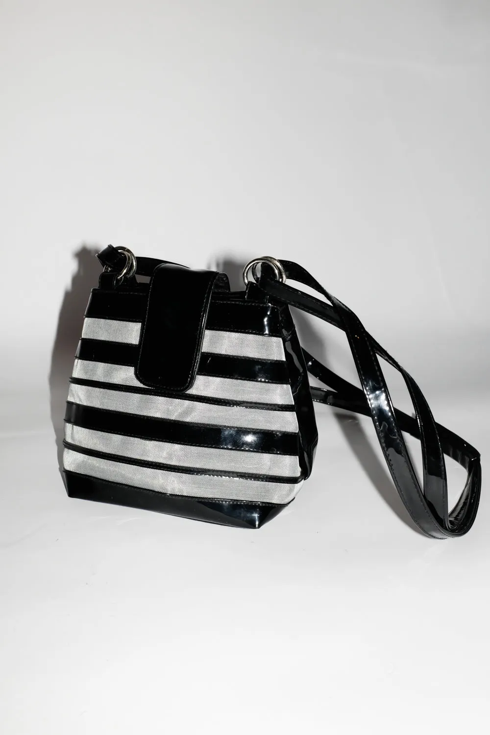 0040_PATENT STRIPED VINTAGE BAG