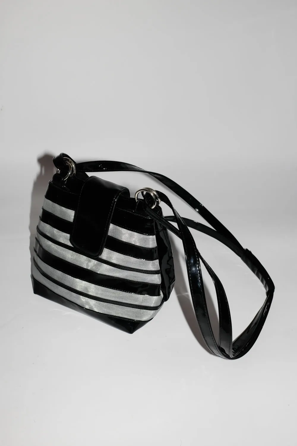 0040_PATENT STRIPED VINTAGE BAG