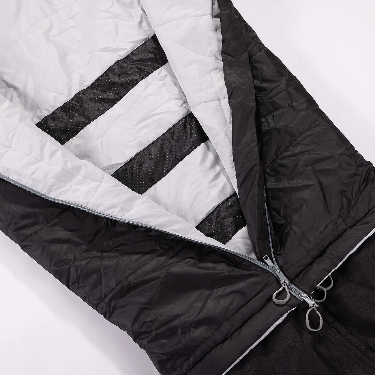 Cozybag Zippy - our extra wide sleeping bag with sleeves