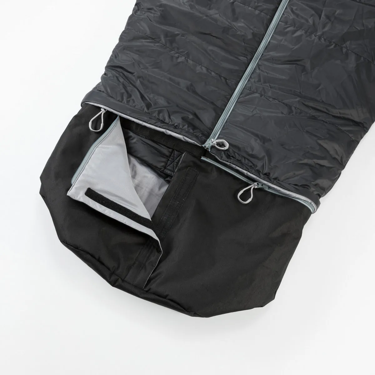 Cozybag Zippy - our extra wide sleeping bag with sleeves