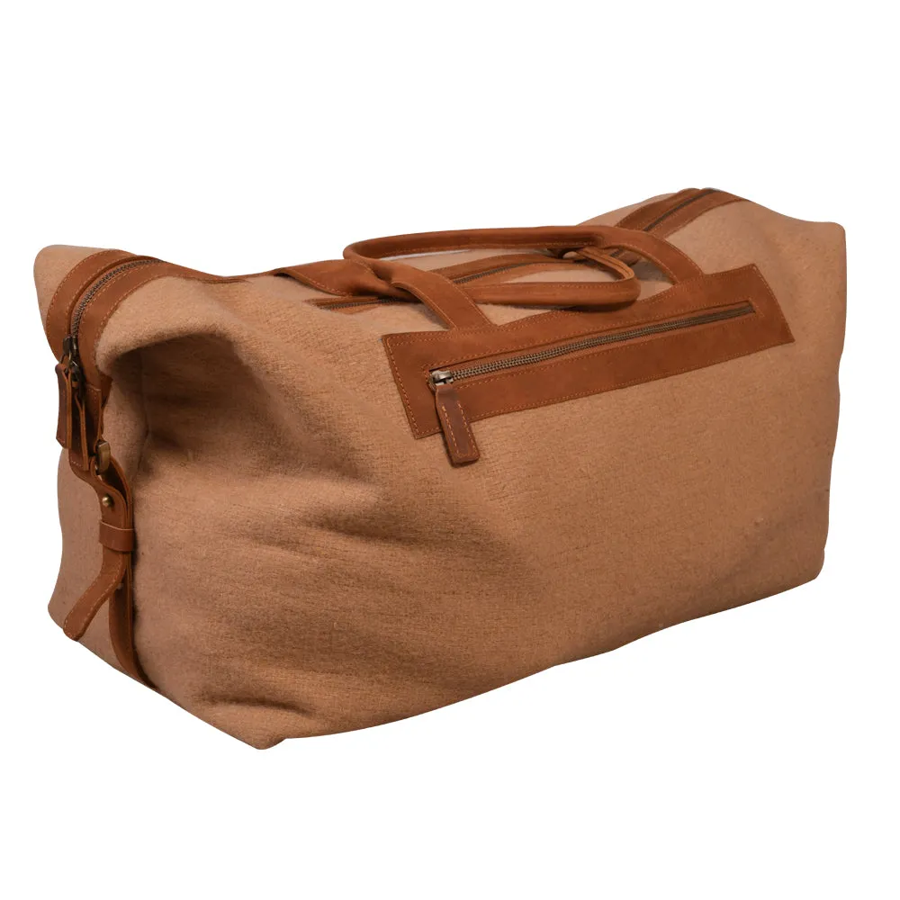 Meza's wool duffel bag with Leather Trim